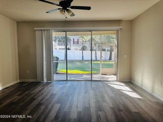 6801 ROUNDLEAF Drive, Jacksonville, FL 32258