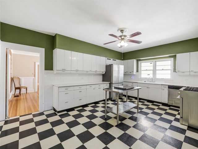1119 W Walker Street, Denison, TX 75020