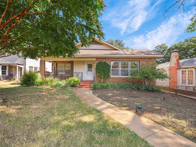1119 W Walker Street, Denison, TX 75020