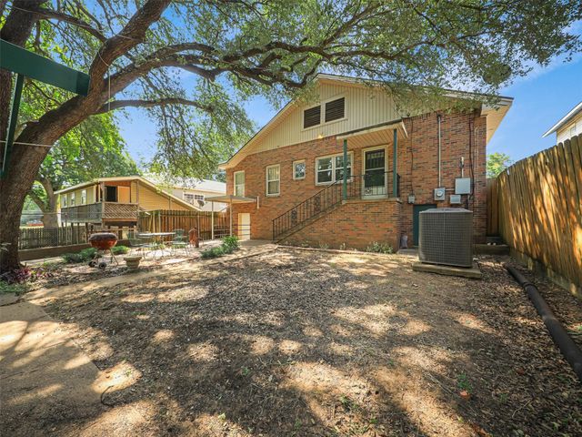 1119 W Walker Street, Denison, TX 75020