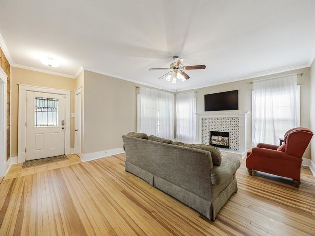 1119 W Walker Street, Denison, TX 75020