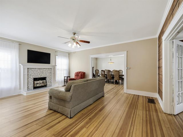 1119 W Walker Street, Denison, TX 75020