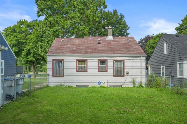 4908 N 27th STREET, Milwaukee, WI 53209