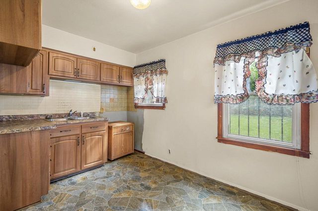 4908 N 27th STREET, Milwaukee, WI 53209