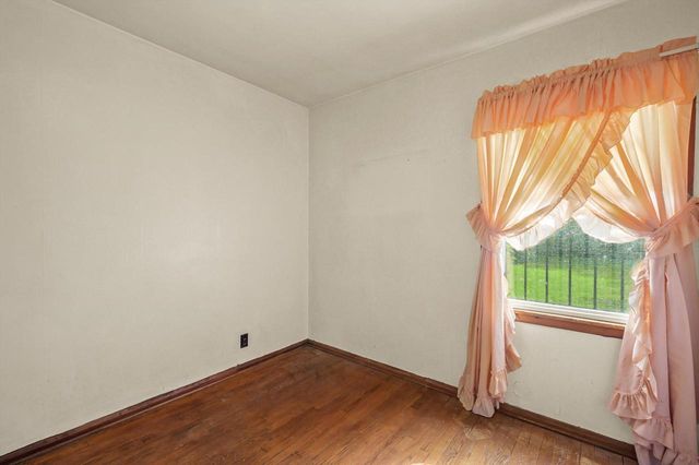 4908 N 27th STREET, Milwaukee, WI 53209
