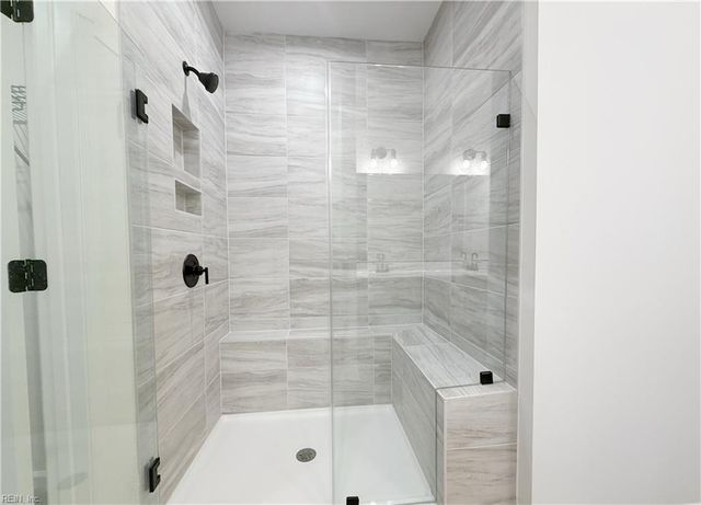 1537 Waltham LN, Newport News, VA 23608
