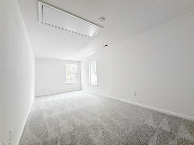 1537 Waltham LN, Newport News, VA 23608