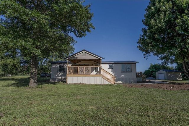 14176 NW County Road 15002 Road, Drexel, MO 64742