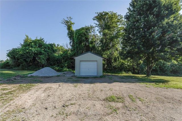 14176 NW County Road 15002 Road, Drexel, MO 64742