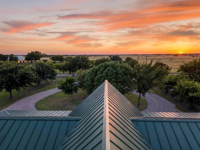 2270 Mitchell Road, Krum, TX 76249