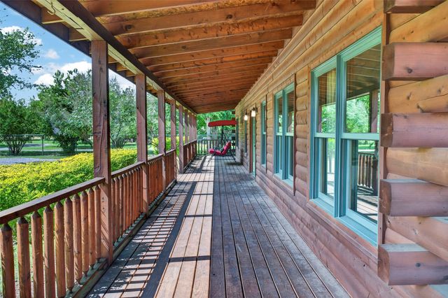 2270 Mitchell Road, Krum, TX 76249