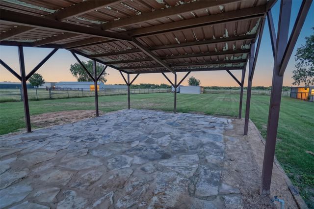 2270 Mitchell Road, Krum, TX 76249