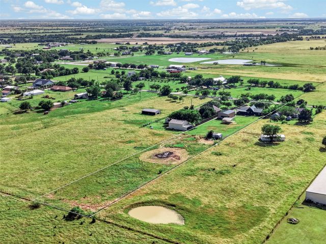 2270 Mitchell Road, Krum, TX 76249