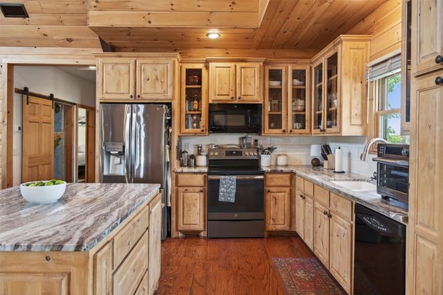 2270 Mitchell Road, Krum, TX 76249