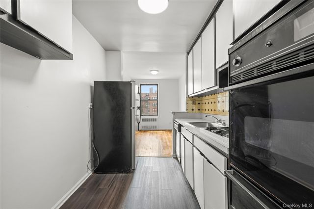 599 E 7th Street 5R, Brooklyn, NY 11218