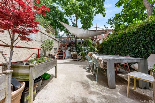 599 E 7th Street 5R, Brooklyn, NY 11218