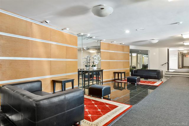 599 E 7th Street 5R, Brooklyn, NY 11218