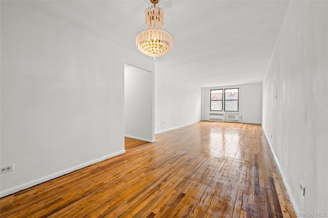 599 E 7th Street 5R, Brooklyn, NY 11218