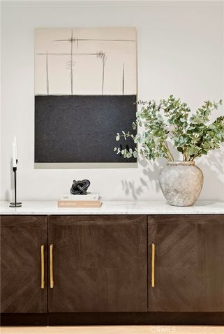 6540 Hayvenhurst 15, Lake Balboa, CA 91406