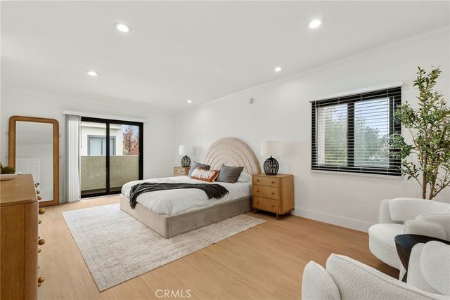 6540 Hayvenhurst 15, Lake Balboa, CA 91406