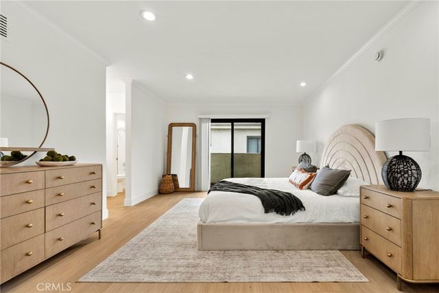 6540 Hayvenhurst 15, Lake Balboa, CA 91406