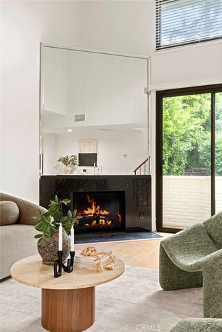 6540 Hayvenhurst 15, Lake Balboa, CA 91406