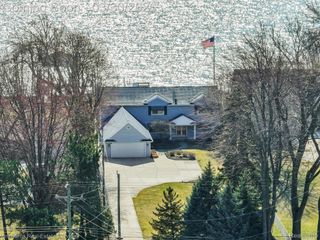 32830 JEFFERSON Avenue, St. Clair Shores, MI 48082