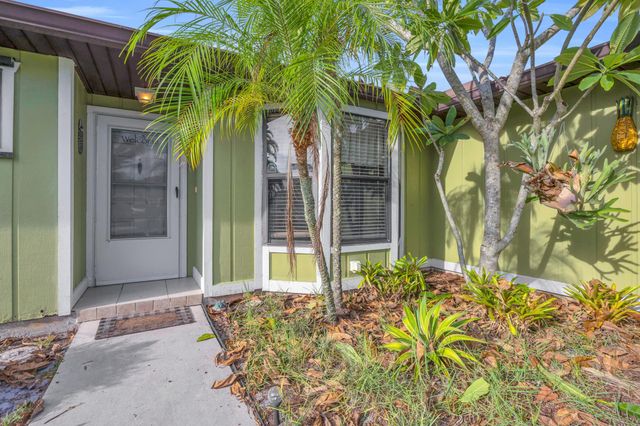 261 SW Chelsea Terrace, Port St Lucie, FL 34984