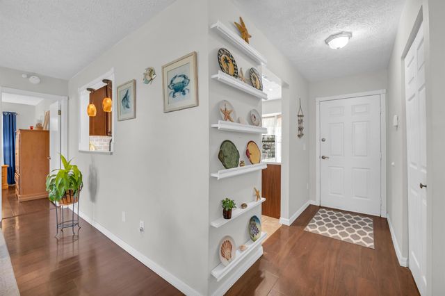 261 SW Chelsea Terrace, Port St Lucie, FL 34984