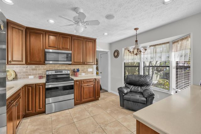 261 SW Chelsea Terrace, Port St Lucie, FL 34984