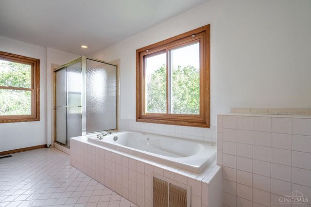 7977 Quail Meadow Lane, West Chester, OH 45069