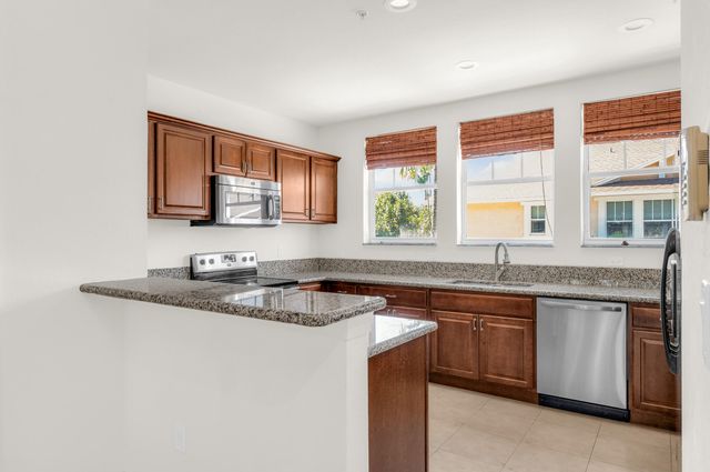 960 Millbrae 3 Court 3, West Palm Beach, FL 33401