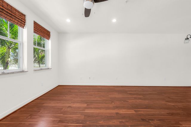 960 Millbrae 3 Court 3, West Palm Beach, FL 33401