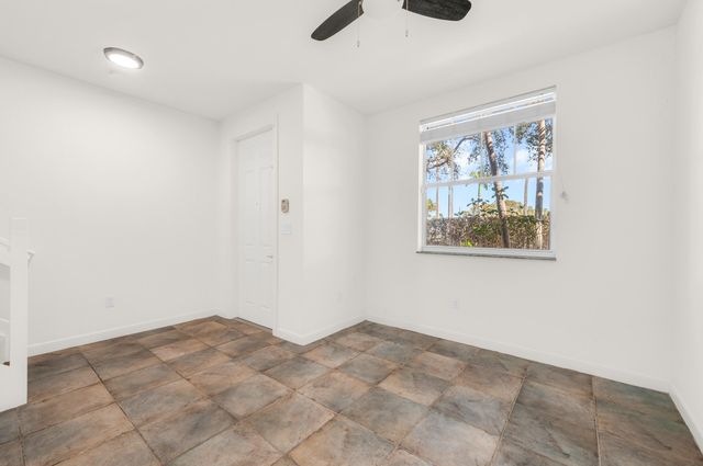 960 Millbrae 3 Court 3, West Palm Beach, FL 33401