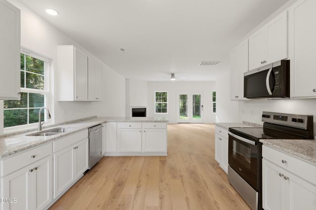3046 Nc-62, Liberty, NC 27298