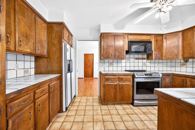 5637 Longwood Way, Citrus Heights, CA 95610