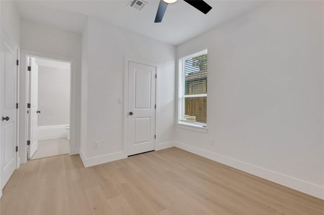 2613 Delafield Street 101, Houston, TX 77023