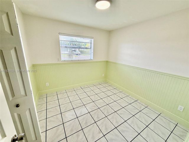 8855 SW 17th Ter 0, Miami, FL 33165