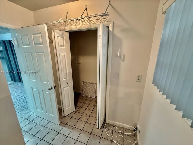 8855 SW 17th Ter 0, Miami, FL 33165