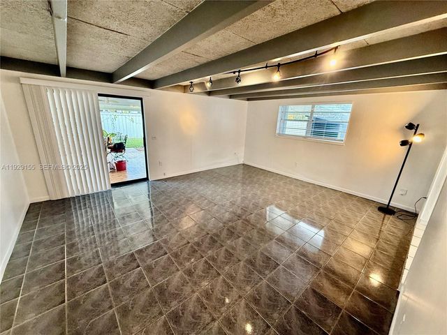 8855 SW 17th Ter 0, Miami, FL 33165