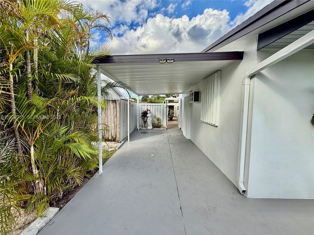 8855 SW 17th Ter 0, Miami, FL 33165