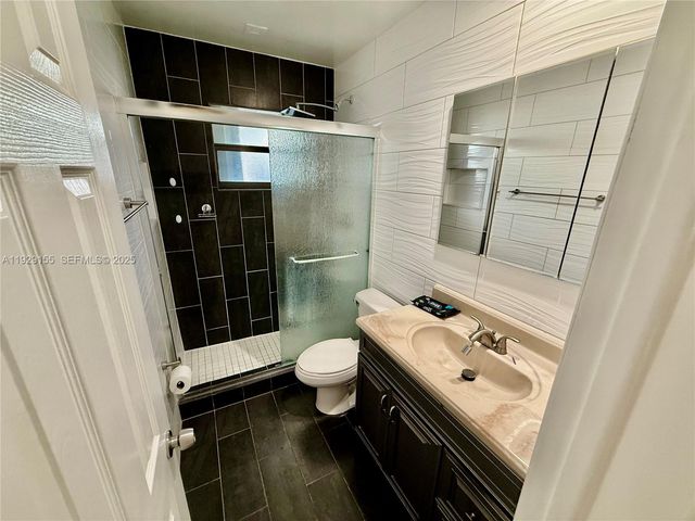 8855 SW 17th Ter 0, Miami, FL 33165