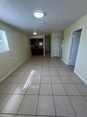 1101 W Prospect Rd 4, Fort Lauderdale, FL 33309