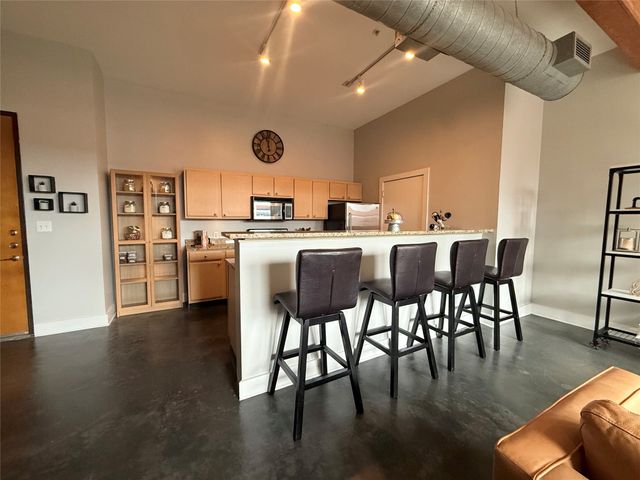 2502 Live Oak Street 302, Dallas, TX 75204