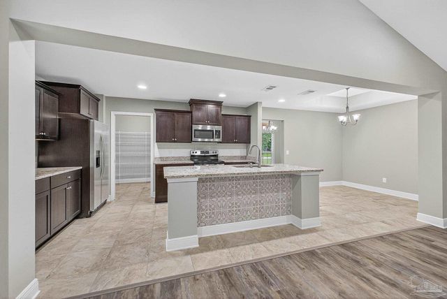 5928 Augustine Dr, Pace, FL 32571