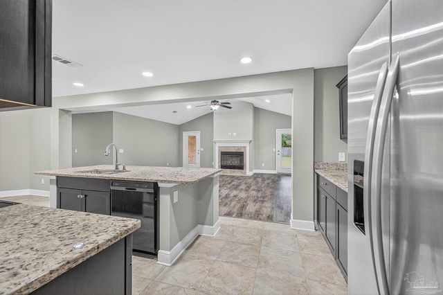 5928 Augustine Dr, Pace, FL 32571