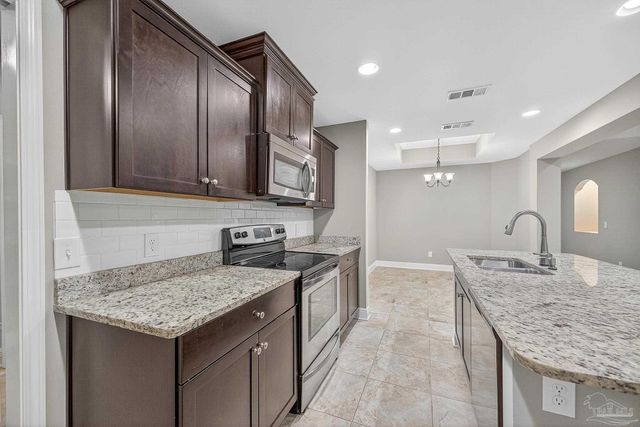 5928 Augustine Dr, Pace, FL 32571