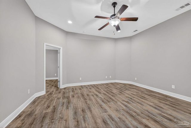 5928 Augustine Dr, Pace, FL 32571