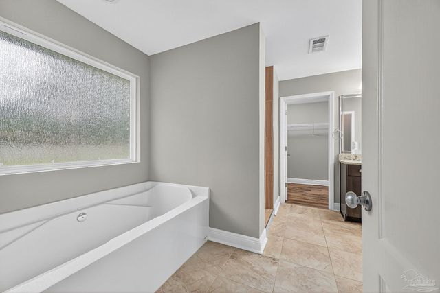 5928 Augustine Dr, Pace, FL 32571