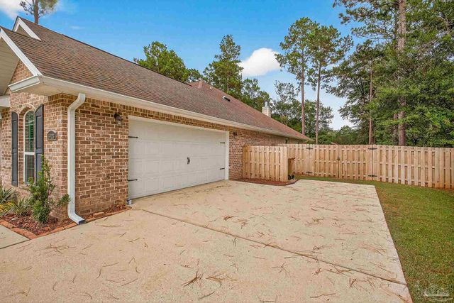 5928 Augustine Dr, Pace, FL 32571